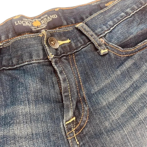 Lucky Brand Women's Medium Wash Abbey Short Denim Jean Shorts - Picture 4 of 12